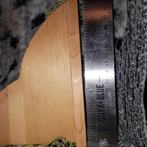 Pine brackets. - Picture 2 of 4